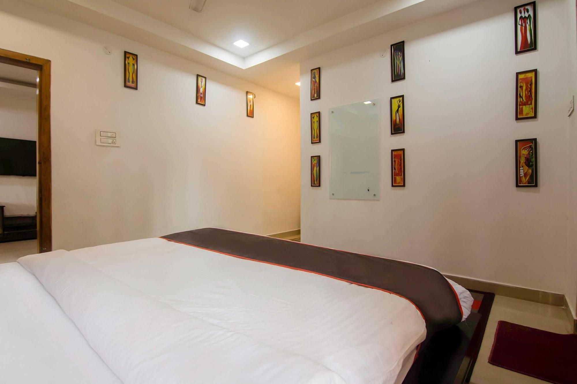 Collection O The Blu Bell Nizarapar Path Hotel Guwahati Bagian luar foto