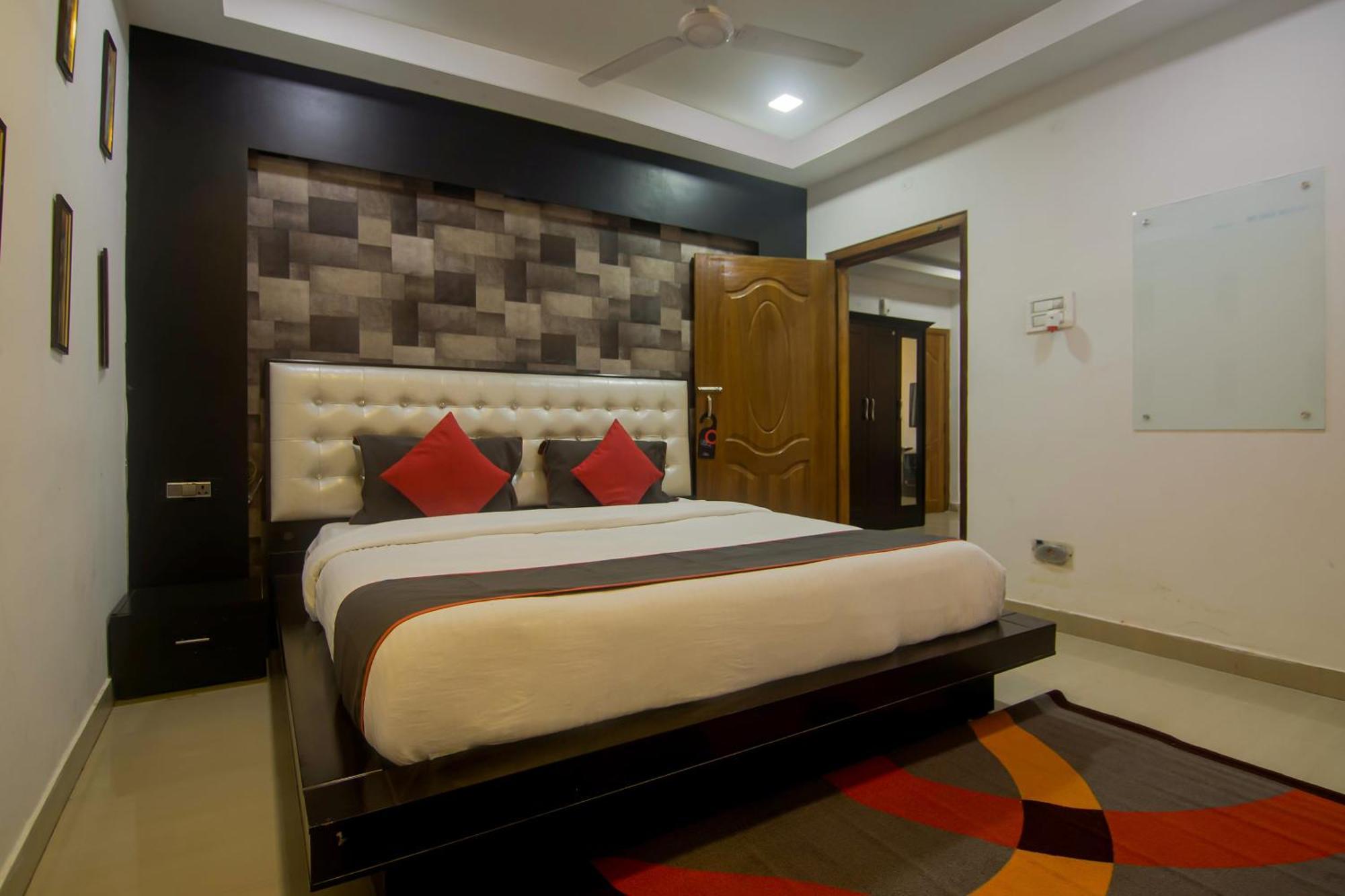 Collection O The Blu Bell Nizarapar Path Hotel Guwahati Bagian luar foto