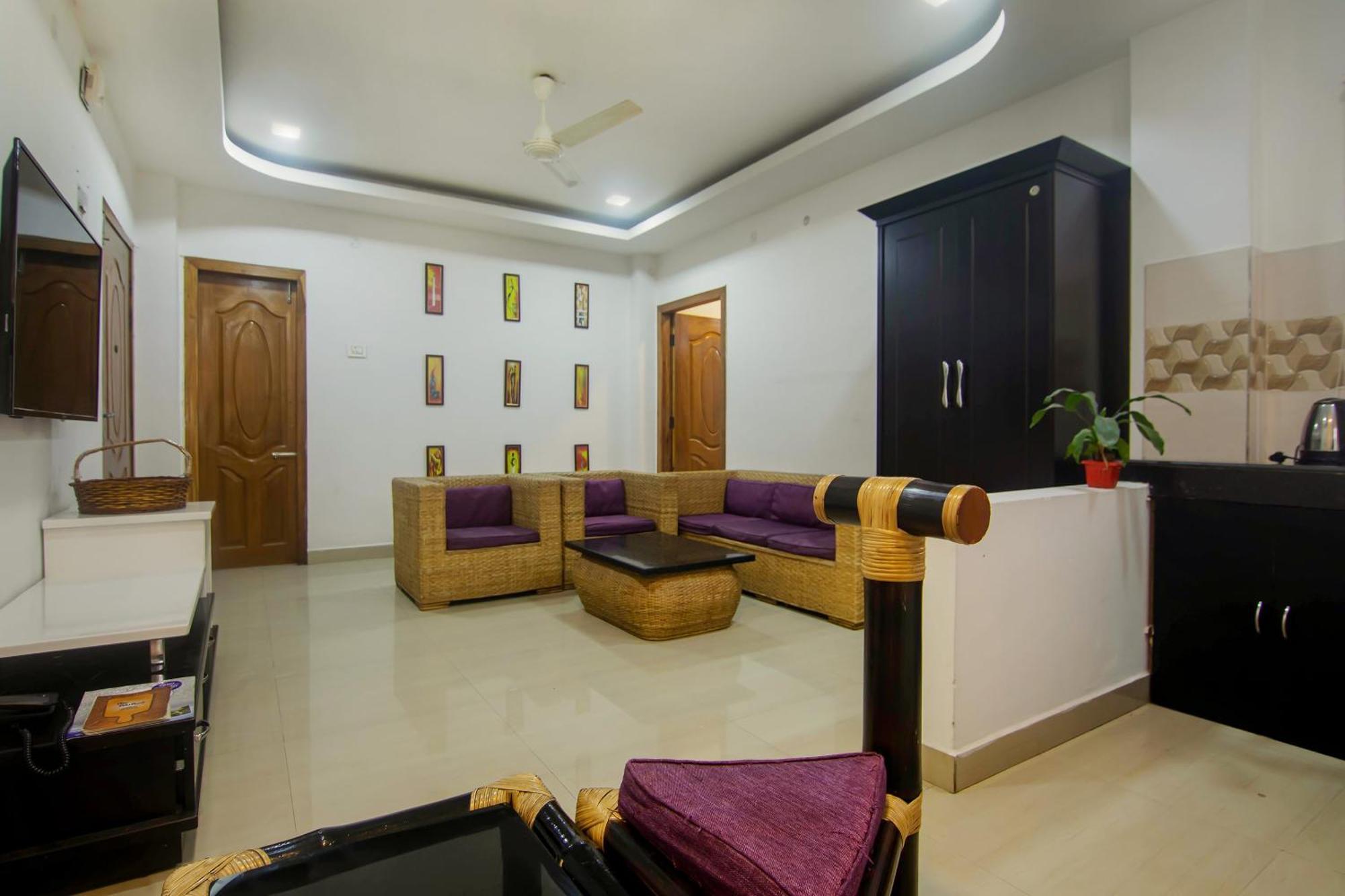 Collection O The Blu Bell Nizarapar Path Hotel Guwahati Bagian luar foto