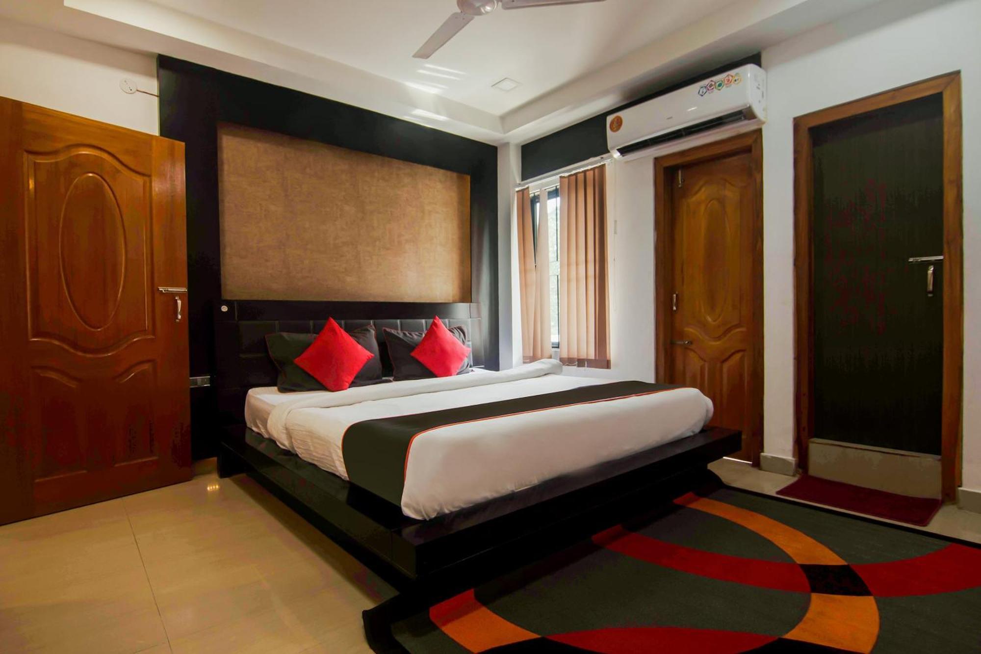 Collection O The Blu Bell Nizarapar Path Hotel Guwahati Bagian luar foto