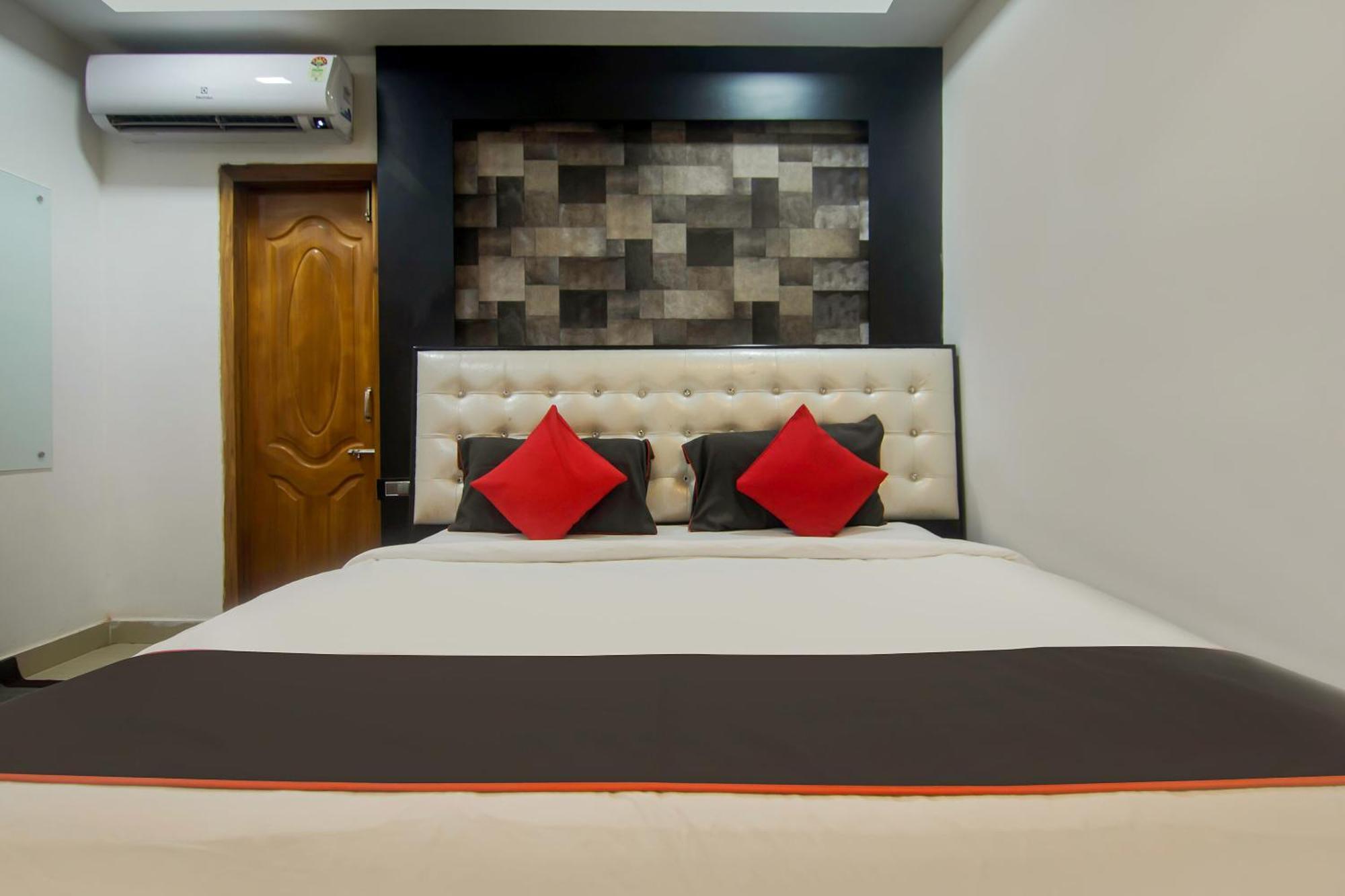 Collection O The Blu Bell Nizarapar Path Hotel Guwahati Bagian luar foto