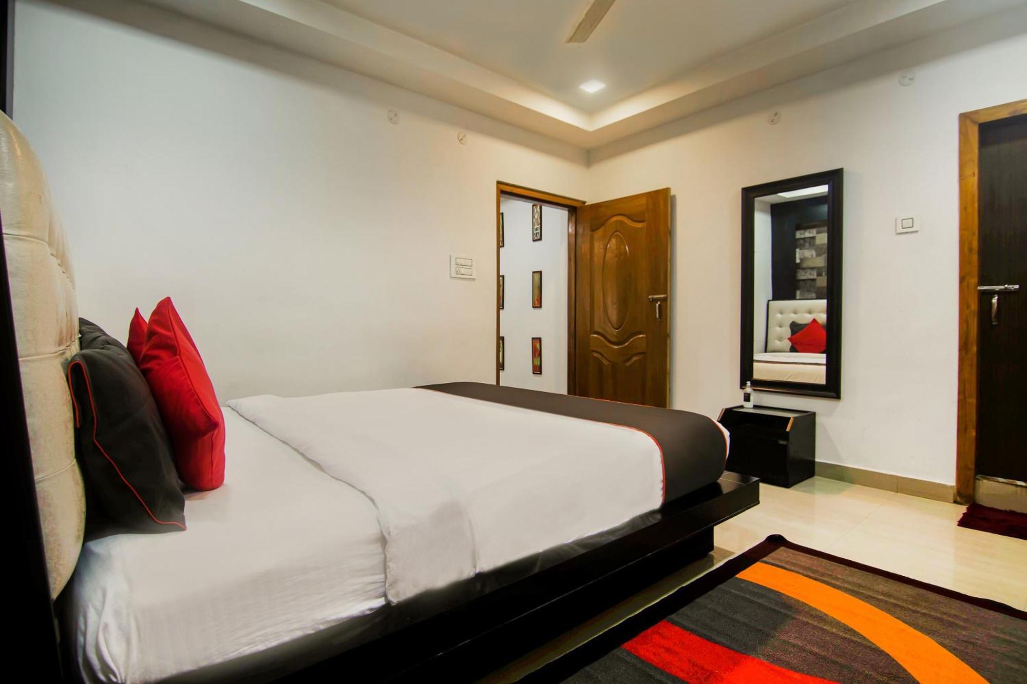 Collection O The Blu Bell Nizarapar Path Hotel Guwahati Bagian luar foto