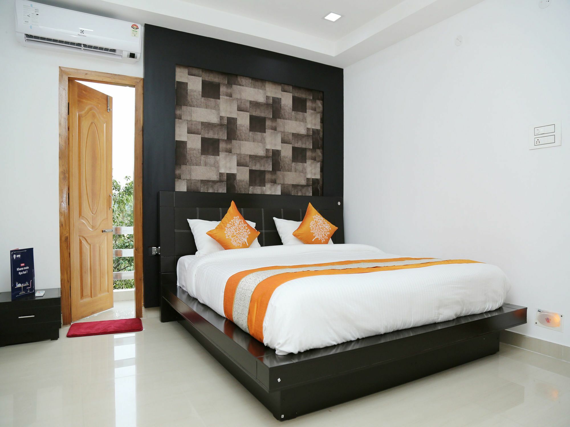 Collection O The Blu Bell Nizarapar Path Hotel Guwahati Bagian luar foto